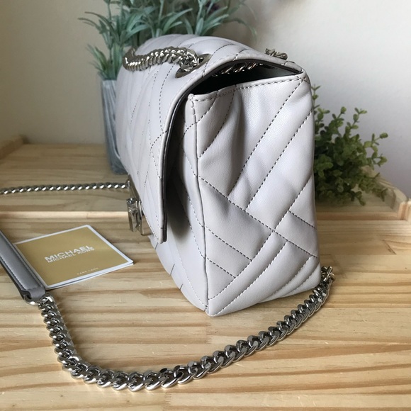 🌼Michael Kors Purse - Picture 4 of 14